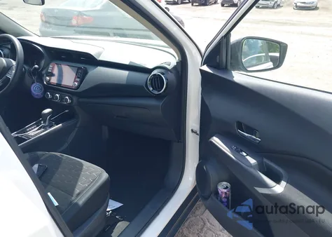 2023 Nissan Kicks Sv Xtronic Cvt z USA, uszkodzony, nr VIN 3N1CP5CV5PL548184